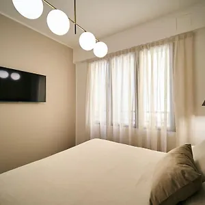 https://caravaggio-golden-house.italymilanhotels.net